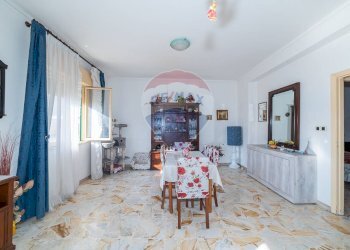 Sala da pranzo - Appartamento Via Antonello Da Messina
 
13, Catania - foto 25