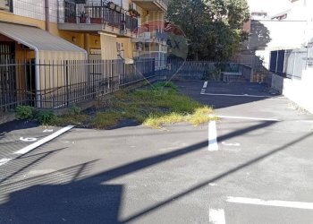 Edificio all\'aperto - Terreno agricolo Via Giorgio Arcoleo
 
4, Gravina di Catania - foto 6