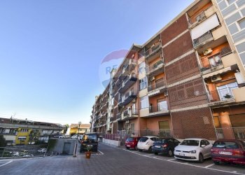 Edificio all\'aperto - Box Via Generale Di San Marzano
 
18, Catania - foto 2