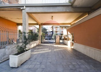 Terrazza - Box Via Generale Di San Marzano
 
18, Catania - foto 3