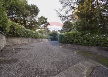 Giardino - Box Via Generale Di San Marzano
 
18, Catania - foto 20