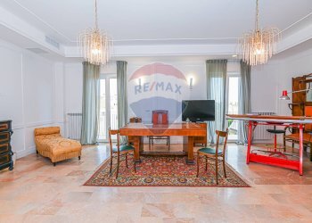 Sala da pranzo - Appartamento Viale Mario Milazzo
198, Caltagirone - foto 1