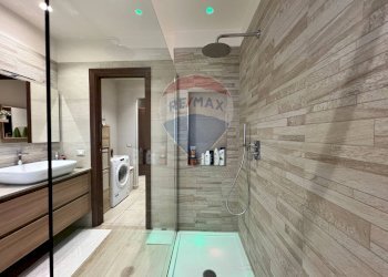 Bagno - Quadrilocale Via Delle Rimembranze
 
32, Pedara - foto 12