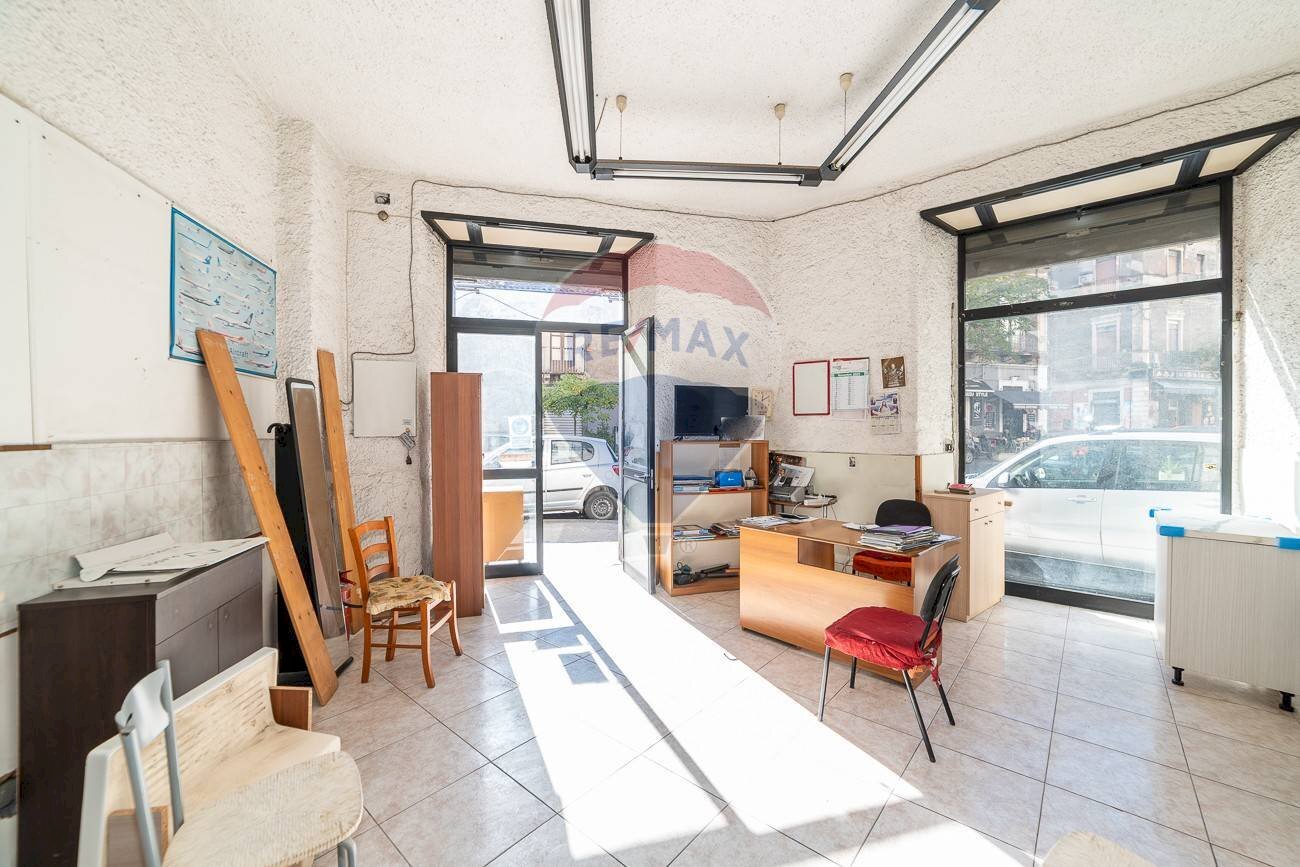 Soggiorno - Commercial Premises Via Plebiscito
 
176, Catania - photo 1