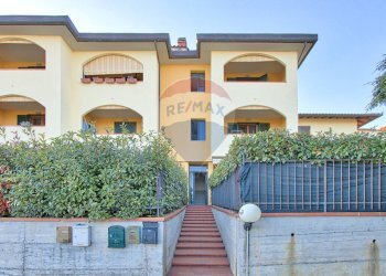 Edificio all\'aperto - Quadrilocale via fonte becci
 
2, Lucignano - foto 13