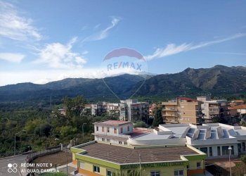 Vista delle montagne - Quadrilocale via umberto I
 
70, Gaggi - foto 7