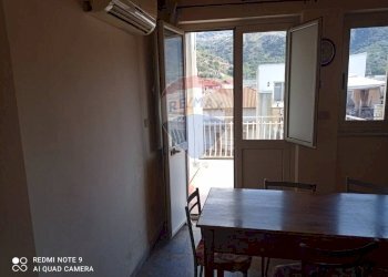Sala da pranzo - Quadrilocale via umberto I
 
70, Gaggi - foto 13