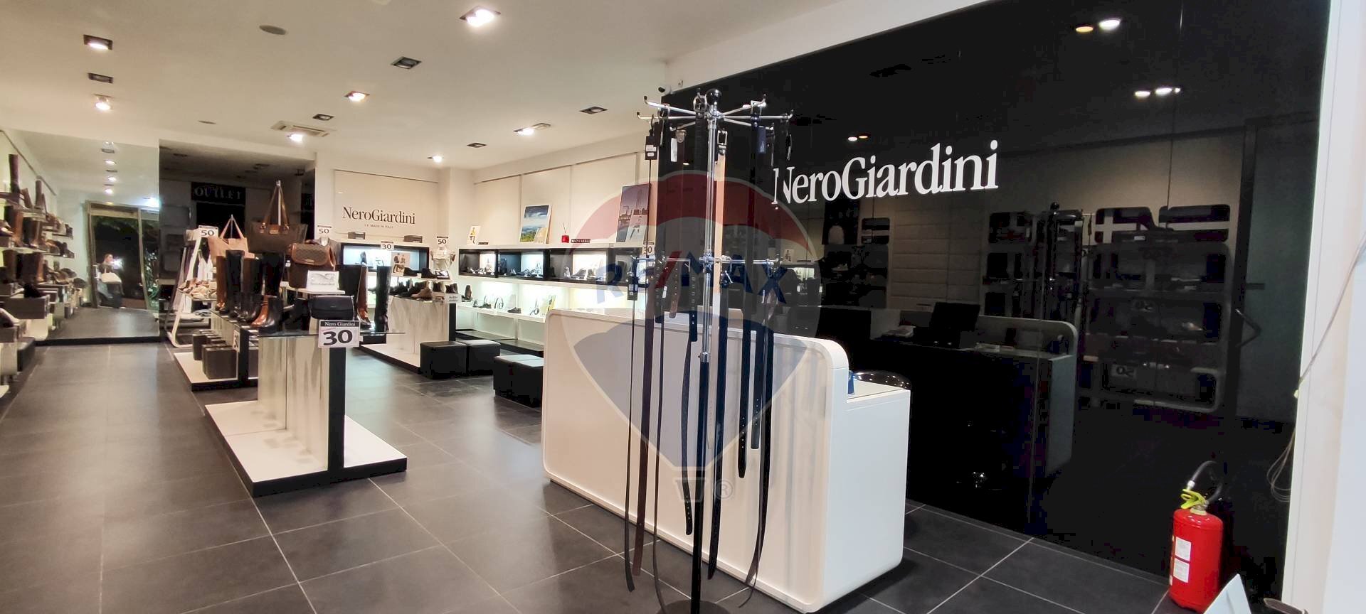 Palestra - Shop VIALE PRINCIPèE UMBERTO
 
44, Caltagirone - photo 1