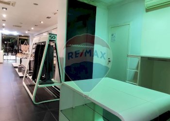 Cucina - Shop VIALE PRINCIPèE UMBERTO
 
44, Caltagirone - photo 8