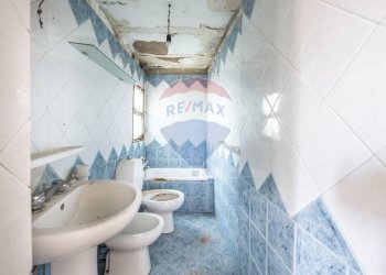 Bagno - Casa indipendente Strada Statale 114 Orientale Sicula
 
159, Aci Castello - foto 12