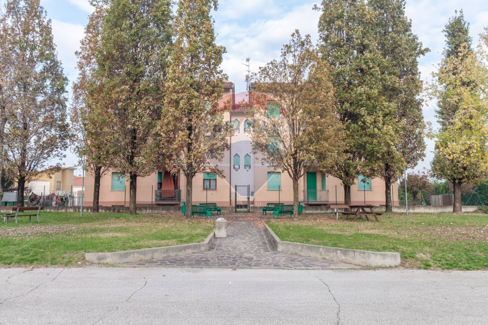 Edificio all\'aperto - Trilocale Via San Pietro
73, Gazzuolo - foto 3