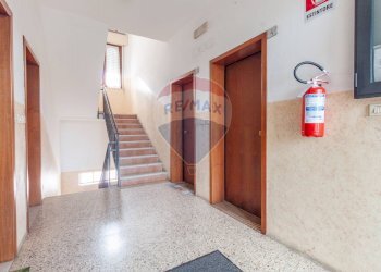 Ricezione / Lobby - Trilocale Via San Pietro
 
73, Gazzuolo - foto 6