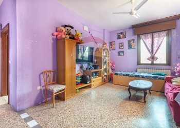 Soggiorno - Trilocale Via San Pietro
 
73, Gazzuolo - foto 1