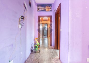 Hall / corridoio - Trilocale Via San Pietro
 
73, Gazzuolo - foto 9