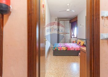 Camera / camera da letto - Trilocale Via San Pietro
 
73, Gazzuolo - foto 13