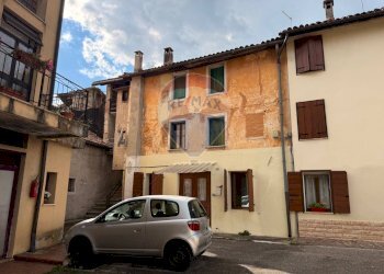 Edificio all\'aperto - Appartamento via per nogarè
69, Belluno - foto 1