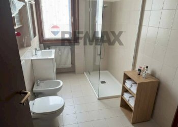 Bagno - Quadrilocale Via Alpago Novello
 
11, Belluno - foto 22
