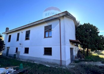 Casa all\'aperto - Villa Via Roma
 
30, Inverno e Monteleone - photo 10