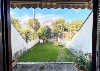 Giardino - Villa a Schiera Viale Sicilia
 
27, Sabaudia - foto 18
