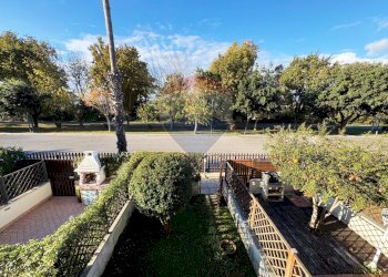 Giardino - Villa a Schiera Viale Sicilia
 
27, Sabaudia - foto 20