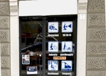 Foto 4 - Shop Lungo Dora Napoli
 
26, Torino - photo 3