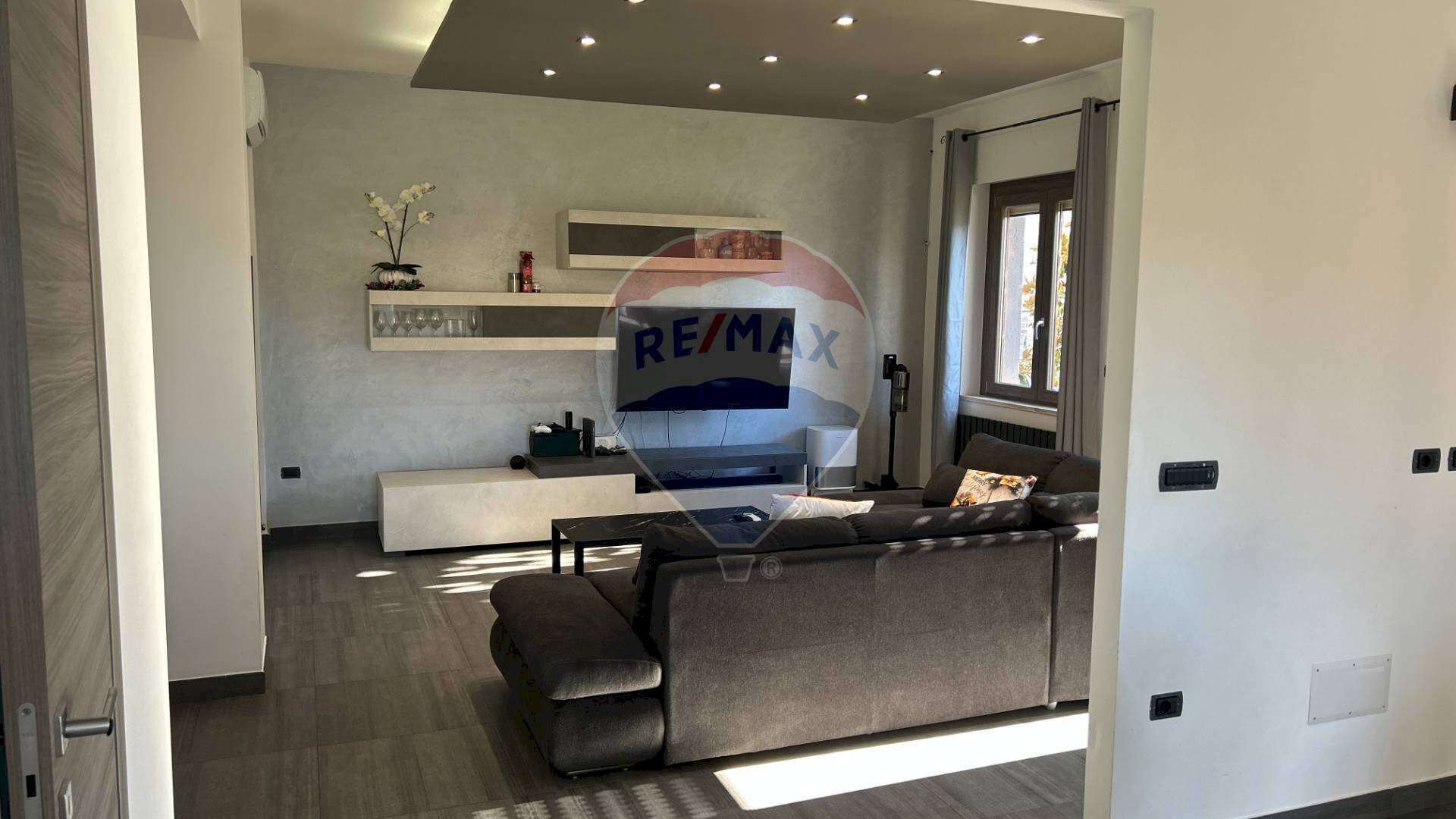 Soggiorno - Four-room apartment via Grazia deledda
 
106/b, Sassari - photo 1