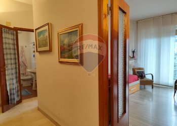 Hall / corridoio - Trilocale Via San Girolamo Emiliani
 
14, Rapallo - foto 23