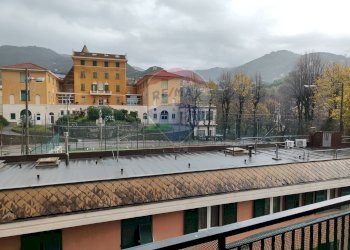Vista dal balcone - Trilocale Via San Girolamo Emiliani
 
14, Rapallo - foto 25