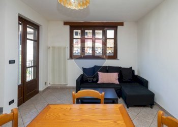 Sala da pranzo - Casa semi indipendente frazione spineto
 
145, Castellamonte - foto 12