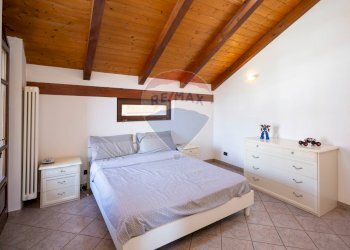 Camera / camera da letto - Casa semi indipendente frazione spineto
 
145, Castellamonte - foto 23