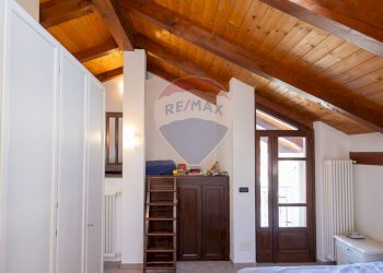 Camera / camera da letto - Casa semi indipendente frazione spineto
 
145, Castellamonte - foto 26