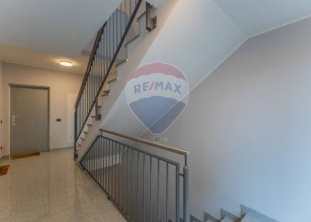 Scale - Trilocale Via G. Verdi
 
16, Buscate - foto 26