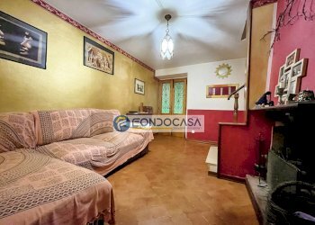 SOGGIORNO - Casa semi indipendente Vicolo Capaccola
 
22, Massa - foto 12