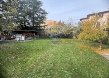 Giardino - Casa indipendente Strada Provinciale 394DIR
 
9, Cittiglio - foto 43