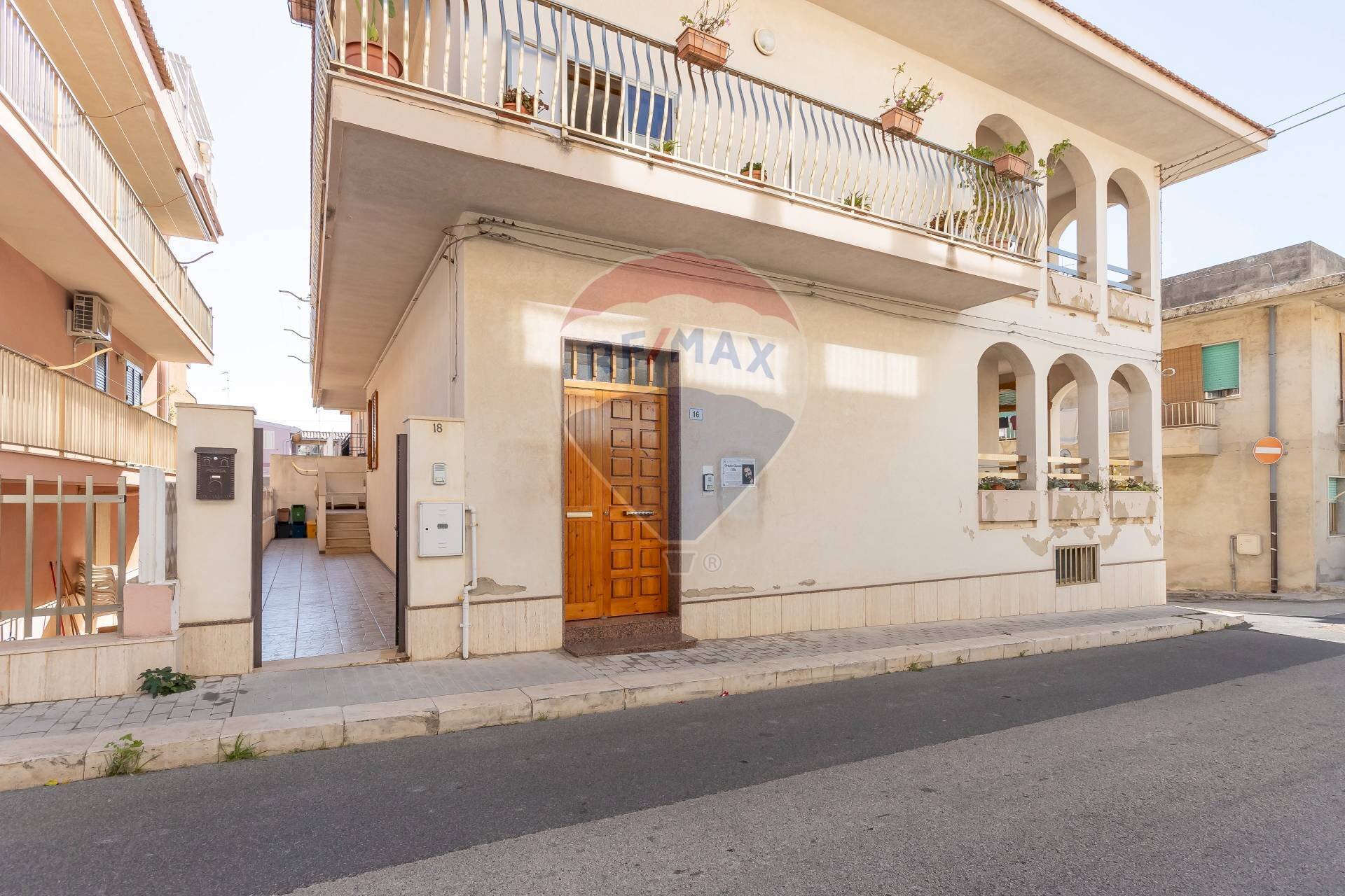 Edificio all\'aperto - Quadrilocale VIA CLEMENTE GESUALDO
 
18, Ragusa - foto 2