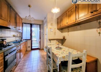 cucina - Villa a Schiera Via Tonfano
182, Pietrasanta - foto 10