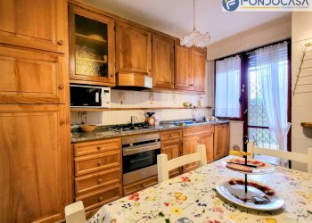 cucina - Villa a Schiera Via Tonfano
182, Pietrasanta - foto 11