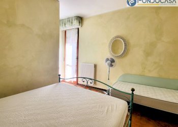 camera matrimoniale 3 p1 - Villa a Schiera Via Tonfano
182, Pietrasanta - foto 22