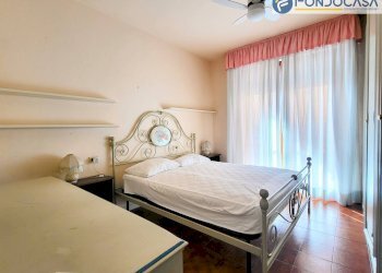 camera matrimoniale 4 p1 - Villa a Schiera Via Tonfano
182, Pietrasanta - foto 25