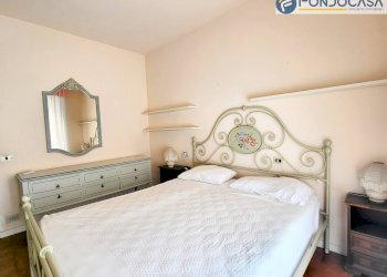 camera matrimoniale 4 p1 - Villa a Schiera Via Tonfano
182, Pietrasanta - foto 27