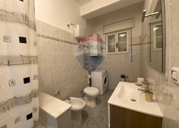 Bagno - Trilocale Via Gabriele d'Annunzio
 
6, Brindisi - foto 13