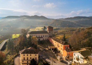 Foto 1 - Castle Piazza del castello
 
1, Bubbio - photo 1