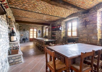 Foto 30 - Castle Piazza del castello
 
1, Bubbio - photo 30