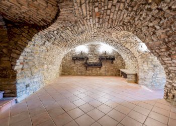 Foto 32 - Castle Piazza del castello
 
1, Bubbio - photo 32