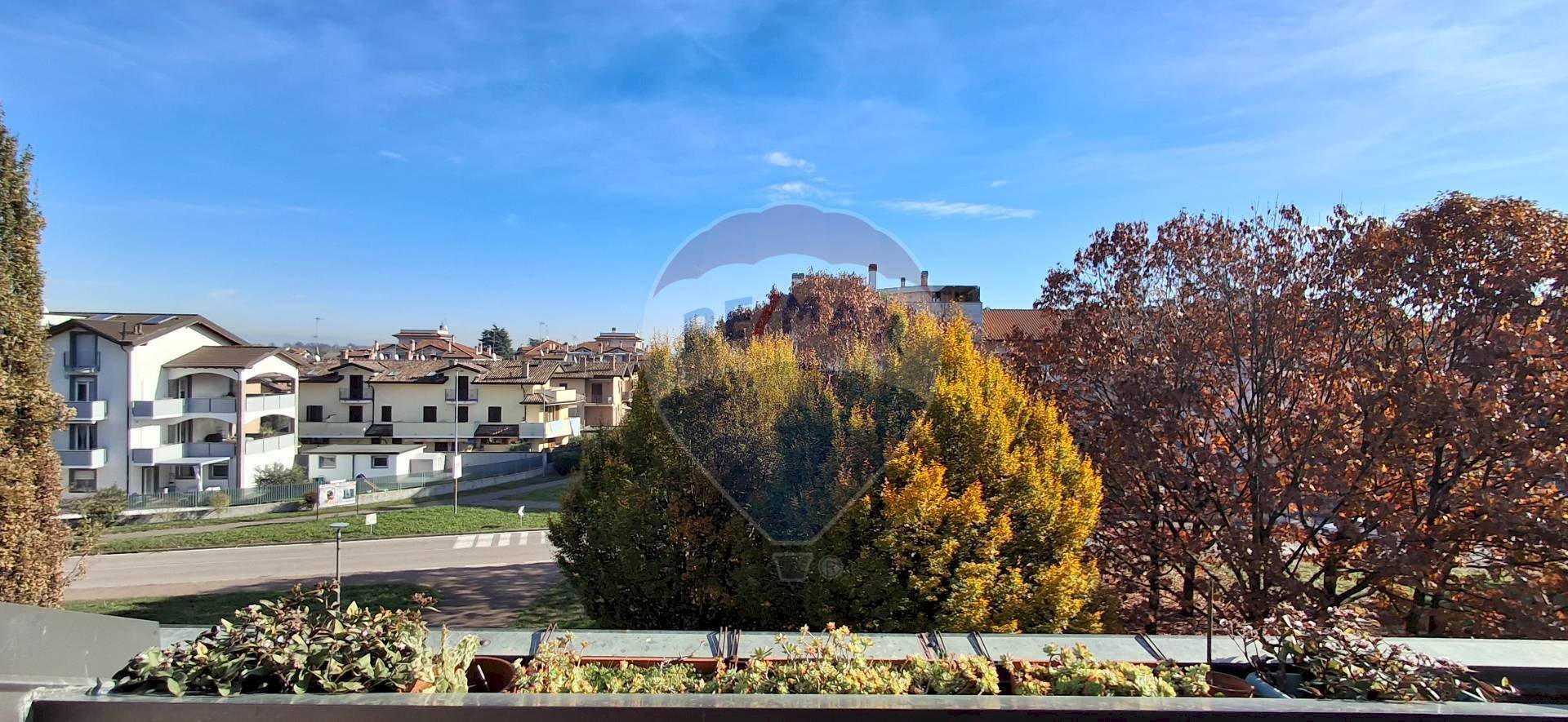 Edificio all\'aperto - Trilocale via Deportati di Mauthausen
 
2, Arluno - foto 1