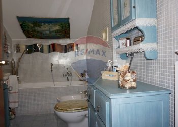 Bagno - Trilocale via Deportati di Mauthausen
 
2, Arluno - foto 25