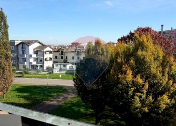 Edificio all\'aperto - Trilocale via Deportati di Mauthausen
 
2, Arluno - foto 32