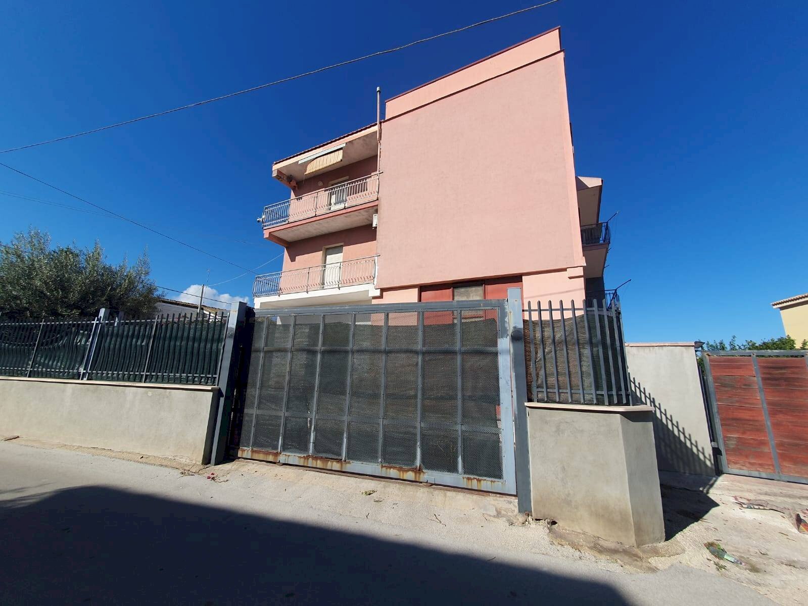 Foto 1 - Magazzino Via Scicli, Siracusa - foto 1