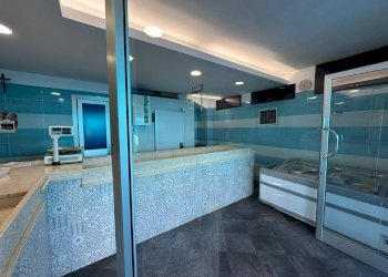 Foto 1 - Locale Commerciale Via Roma
 
72, Casarano - foto 1