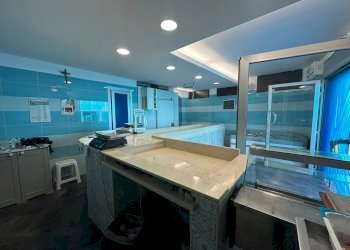 Foto 2 - Locale Commerciale Via Roma
 
72, Casarano - foto 2